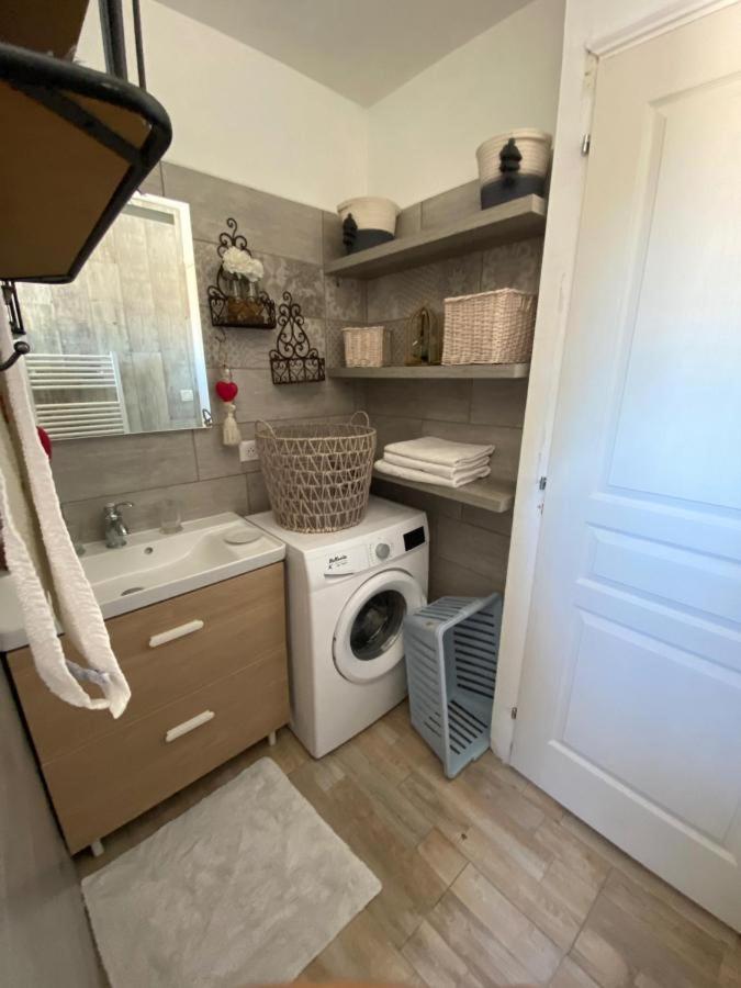 Appartement Avec Jardin En Ville LʼIsle-sur-la-Sorgue Esterno foto